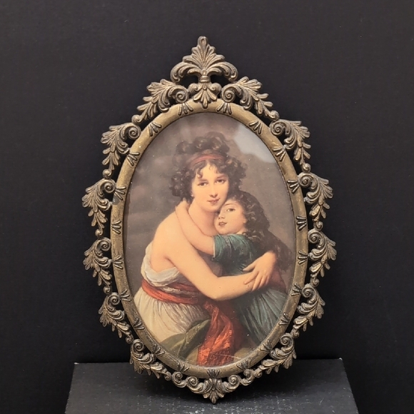 VGT, Italian Metal Ornate Oval Frame with A Madam Lebrun and Daughter Print. - Picture 1 of 8
